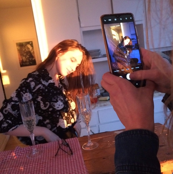 Meet your Posher, Kat - Picture 1 of 1